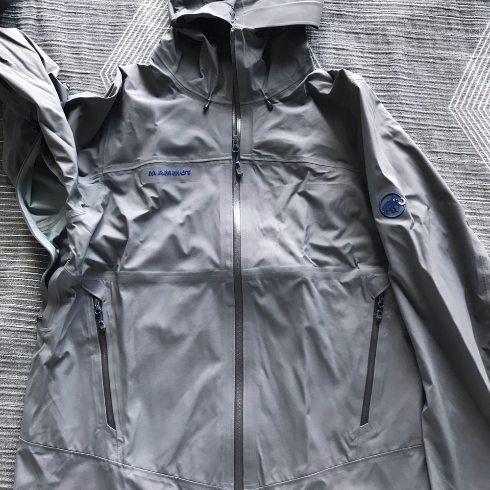Mamut men’s large soft shell jacket